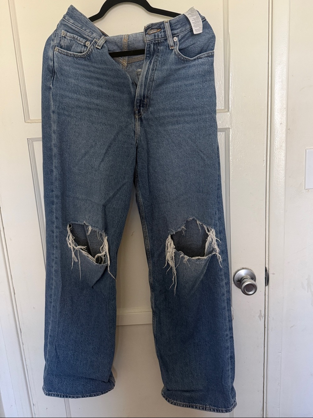 Y2K Levi's Distressed Blue Knee-Rip Women's Jeans